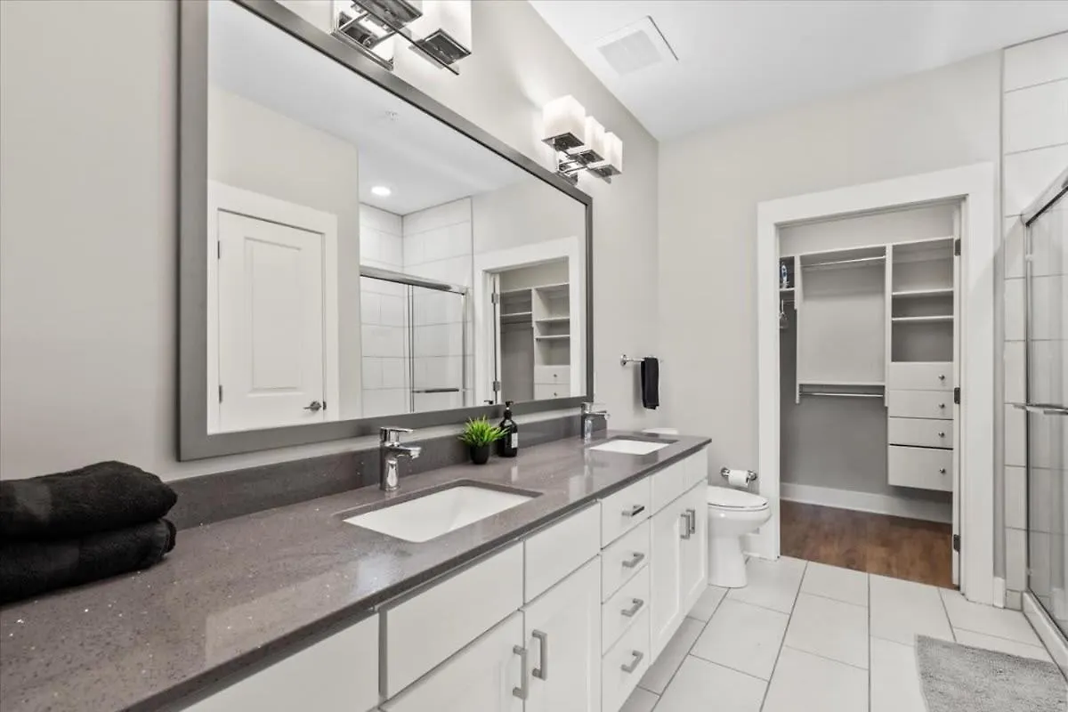 Luxurious King 3Br Suite In Waverly Charlotte! 아파트 샬럿