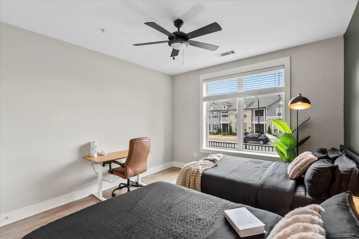 아파트 Luxurious King 3Br Suite In Waverly Charlotte!